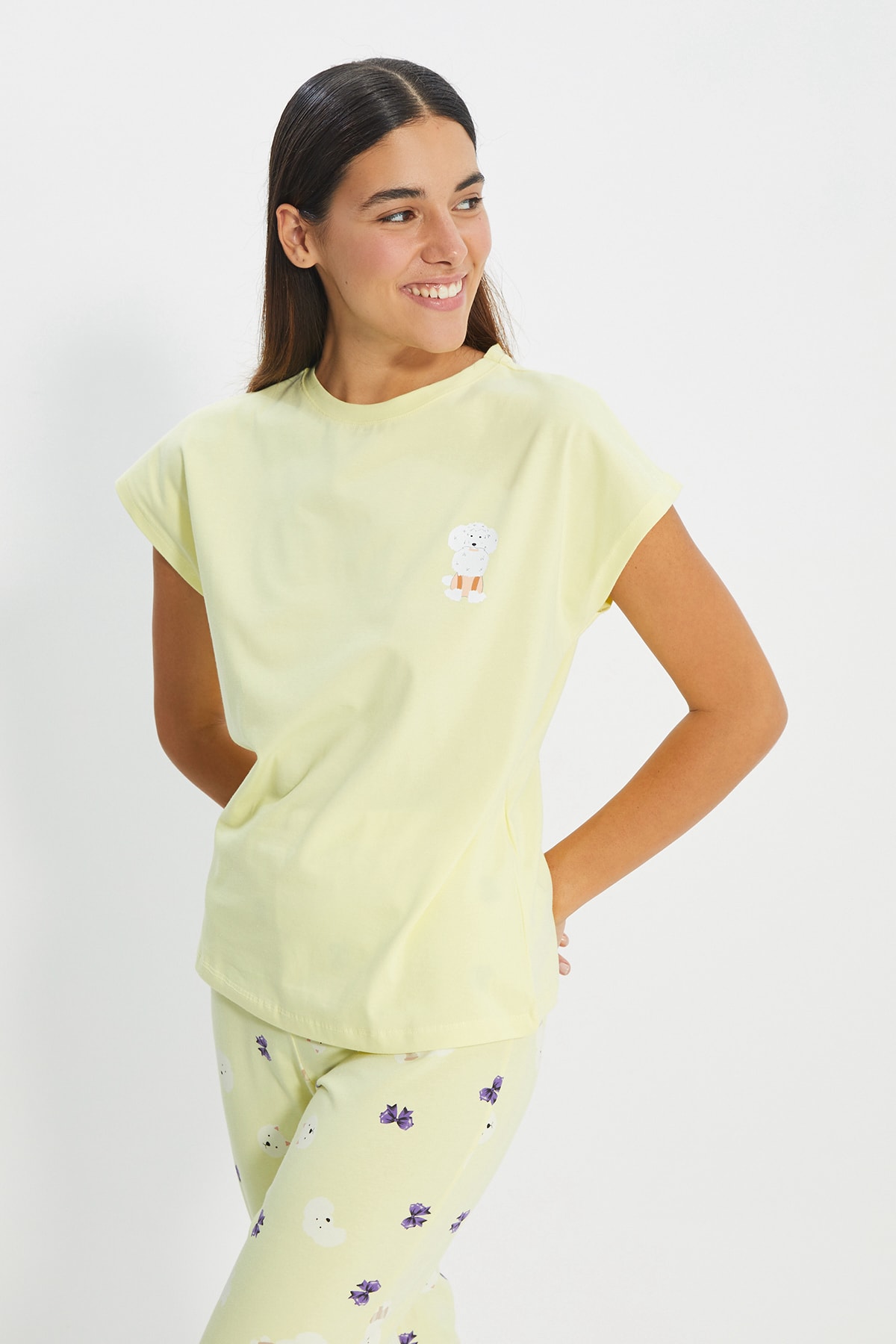 TRENDYOLMİLLA Sarı Baskılı Örme Pijama Takımı THMAW22PT0124