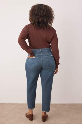 Mavi Yüksel Bel Paçası Destroy Detaylı Mom Fit Denim Büyük Beden Jean TBBAW26CJ00010 Image 3