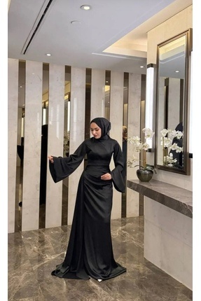 Drape Detaylı Kuyruklu Saten Tesettür Abiye Image 0