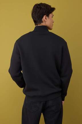 Siyah Regular/Normal Kesim Dik Yaka Kalın İçi Polarlı Sweatshirt TMNAW26SW00021 Image 7