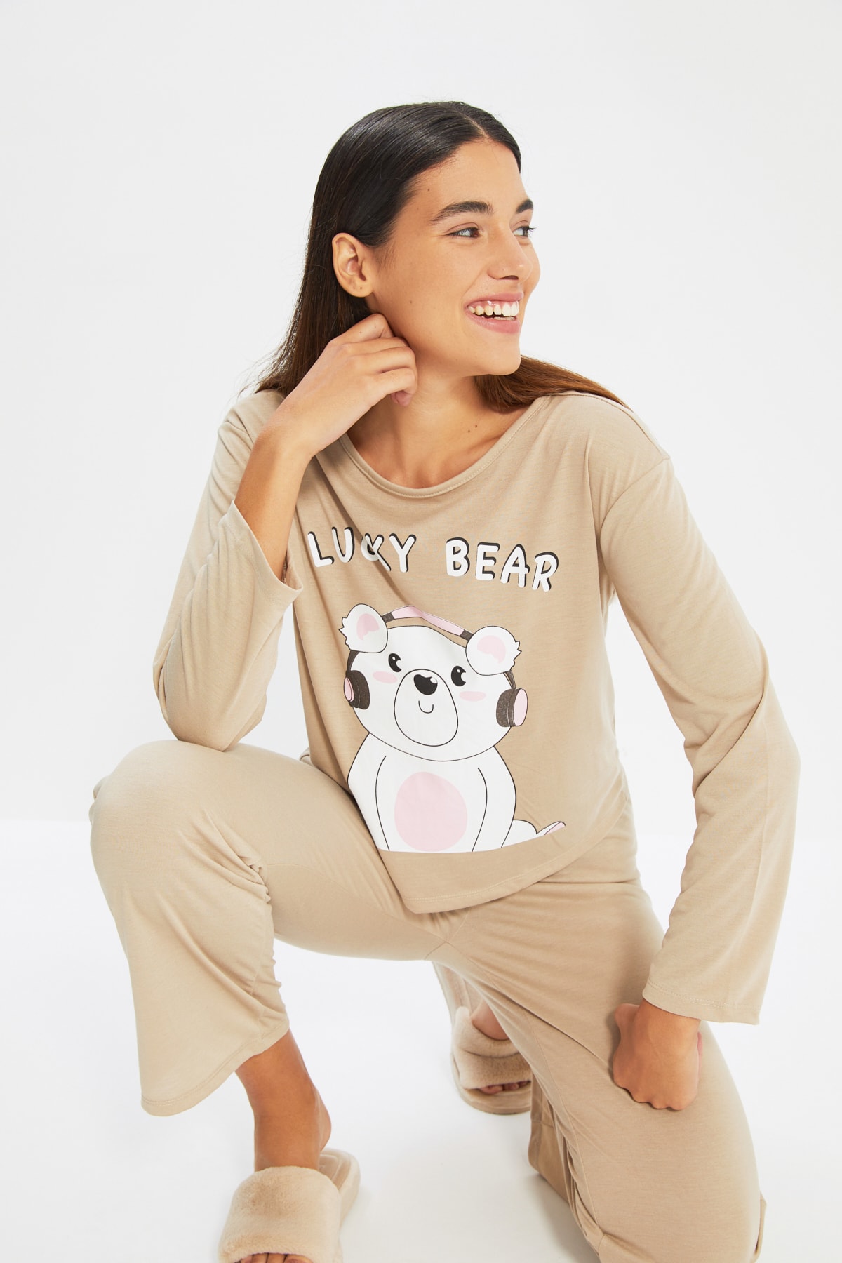TRENDYOLMİLLA Camel Baskılı Örme Pijama Takımı THMAW22PT0191