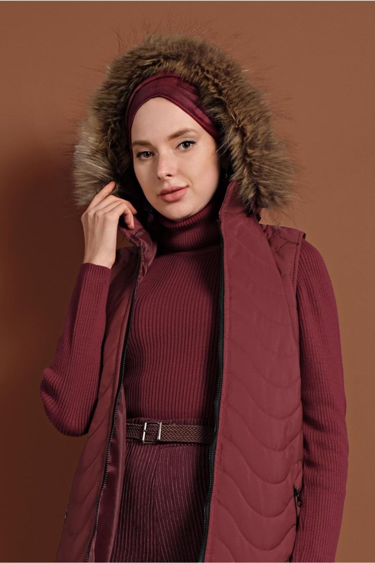 TRENDTESETTÜR Fermuarlı Kapüşonlu Şişme Yelek 2008