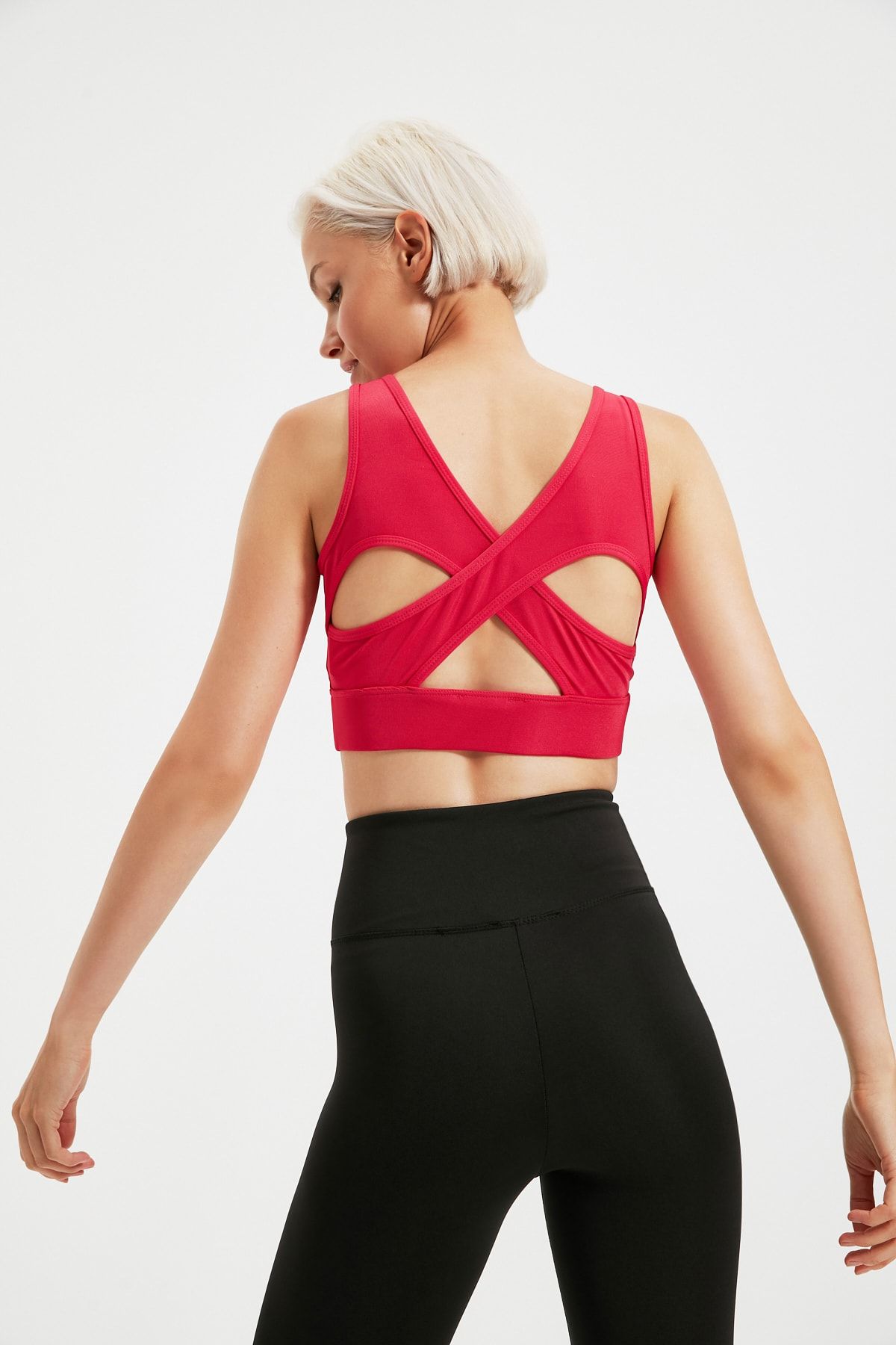 TRENDYOLMİLLA Fuşya Destekli Sırt Detaylı Spor Sütyeni TWOAW21SS0048