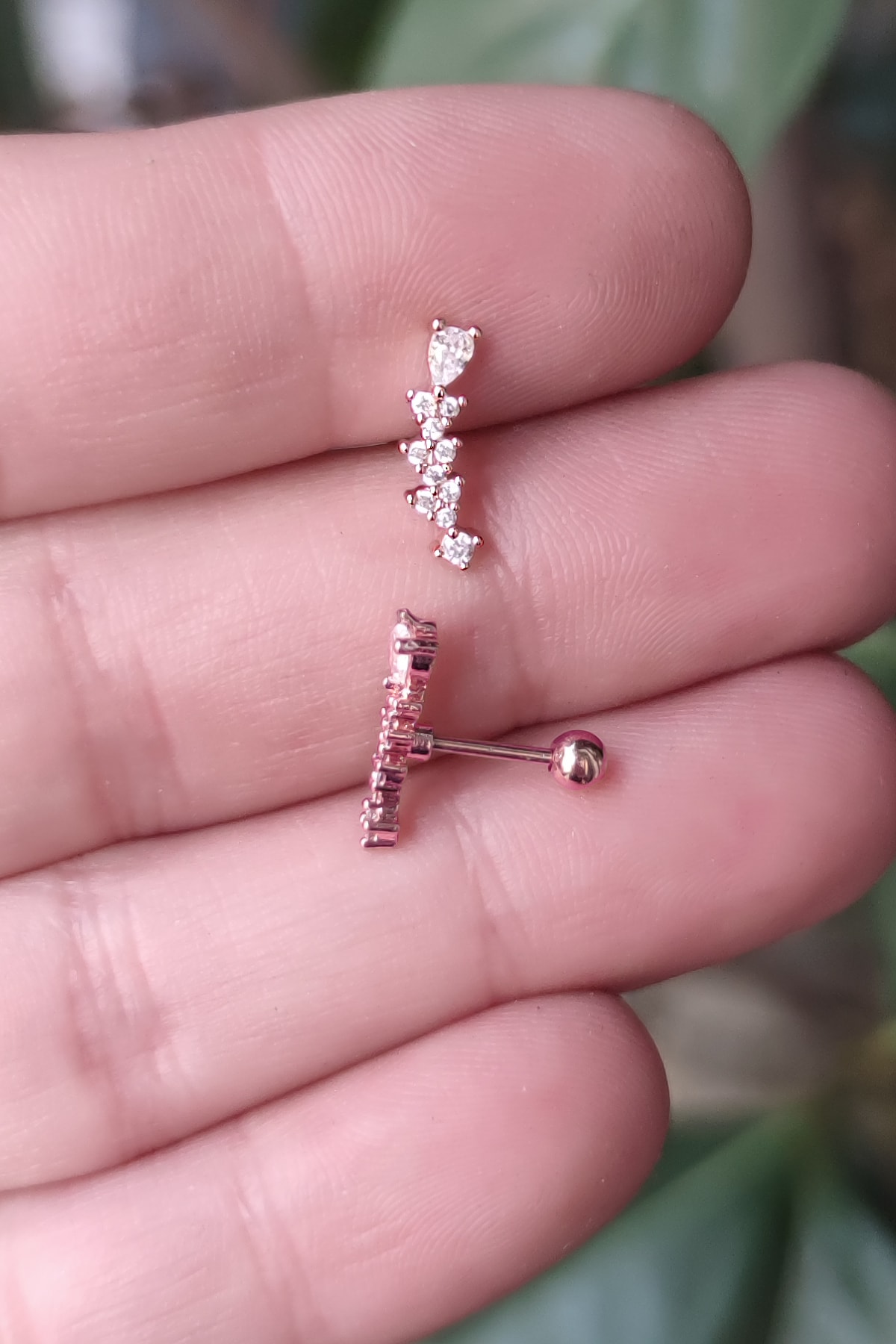Salyangoz Company Cerrahi Çelik Kıkırdak Helix Tragus Piercing Rose Yan Damla Taşlı Figür 1 Adet Rsedml01