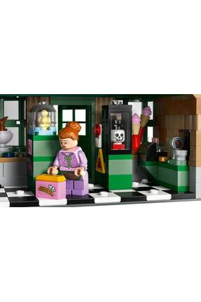 LEGO76457 Harry Potter™ Hogsmeade™ Köyü – Koleksiyoncu Versiyonu Image 2