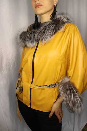 Kadın Sarı Hakiki Deri Çift Taraflı Kapşonlu Kürk Detaylı Ceket Image 5