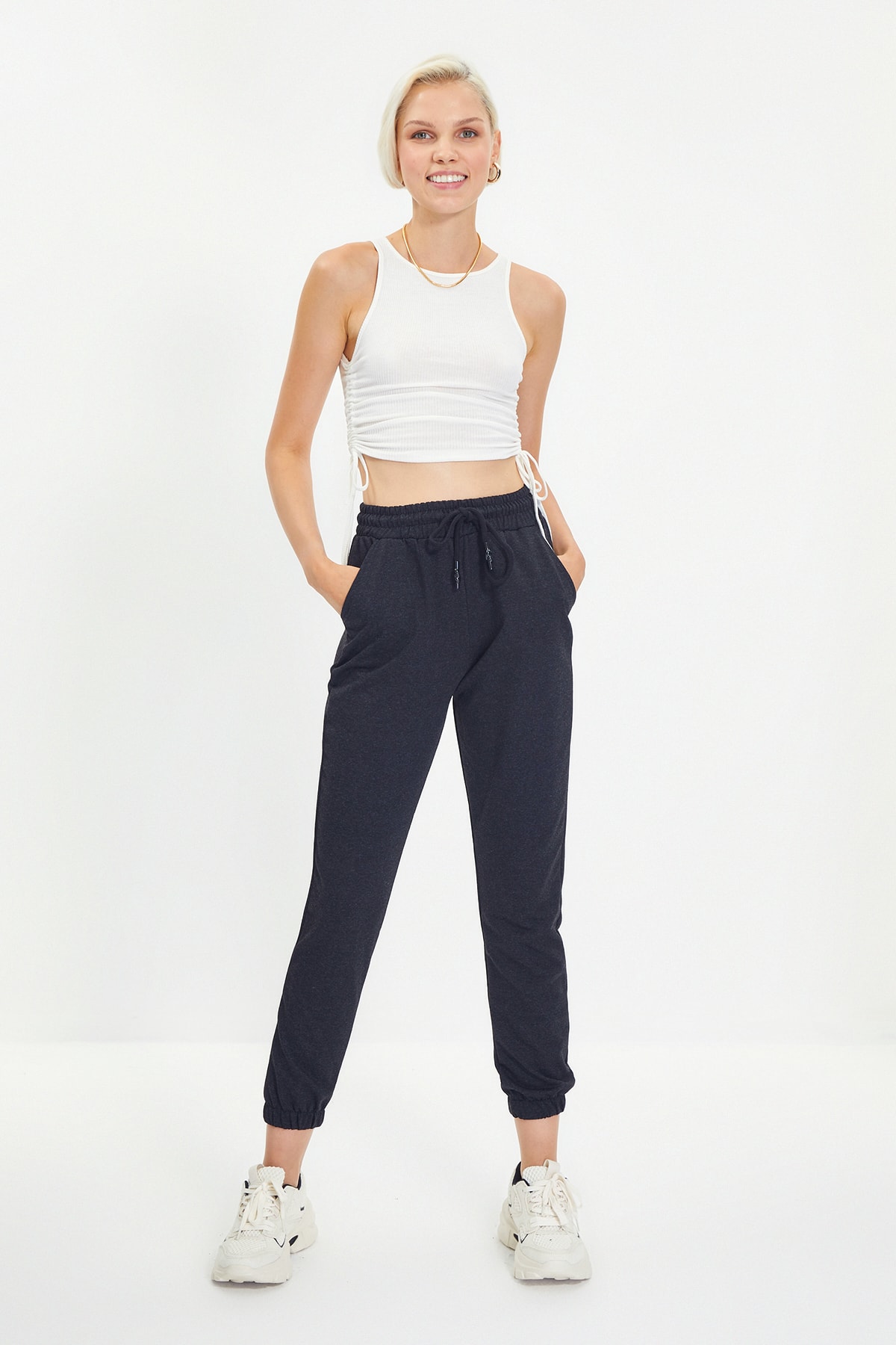 TRENDYOLMİLLA Antrasit Basic Jogger Örme İnce Eşofman Altı TWOAW21EA0066