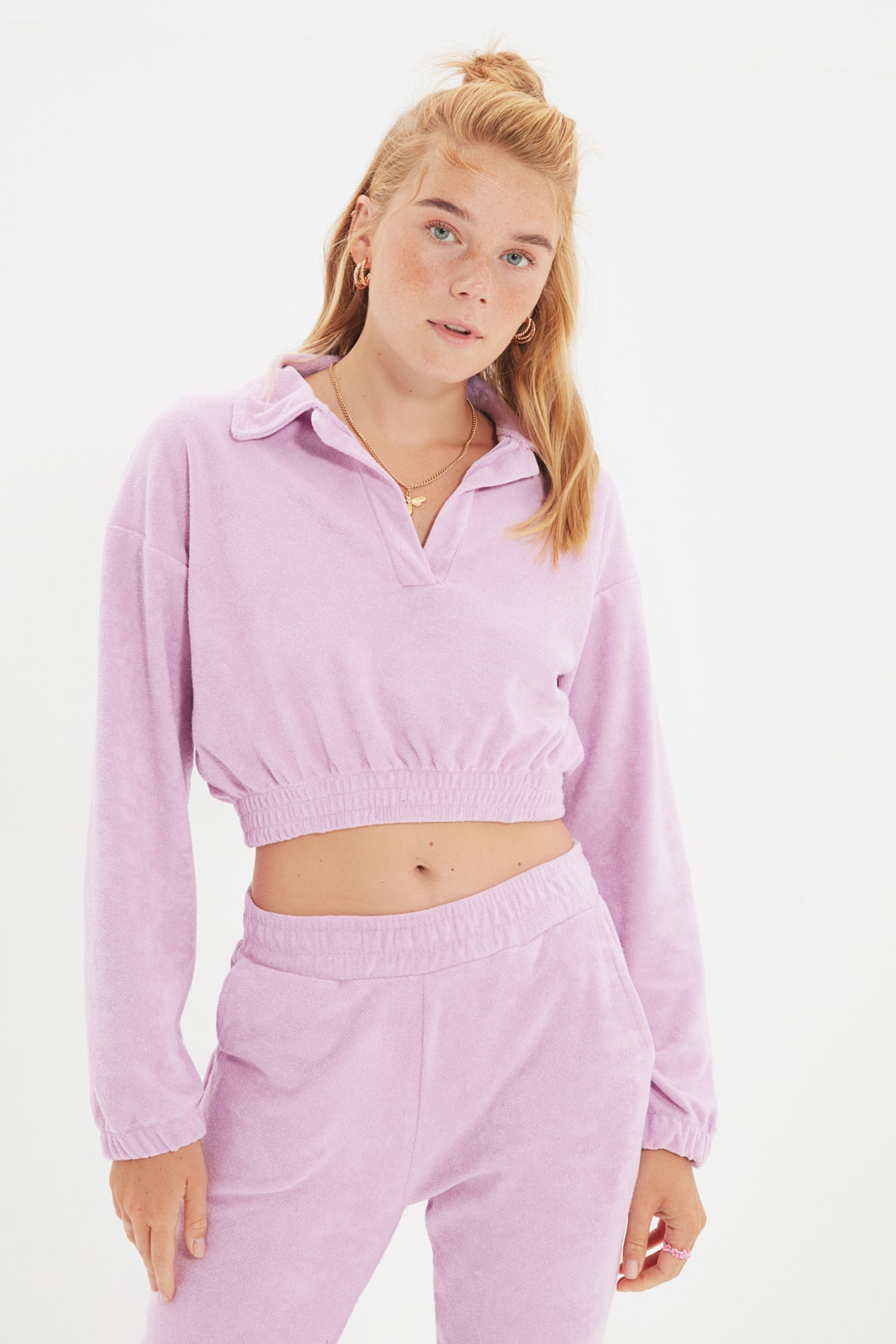 TRENDYOLMİLLA Lila Polo Yaka Crop Örme Sweatshirt TWOAW22SW1328