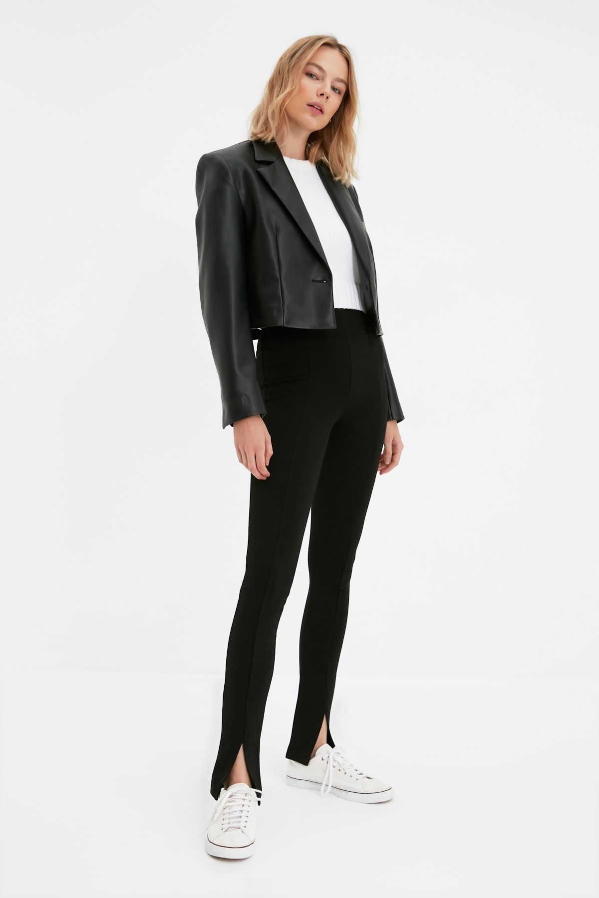 TRENDYOLMİLLA Siyah Yırtmaç Detaylı Örme Tall Pantolon TWOAW22PL0323