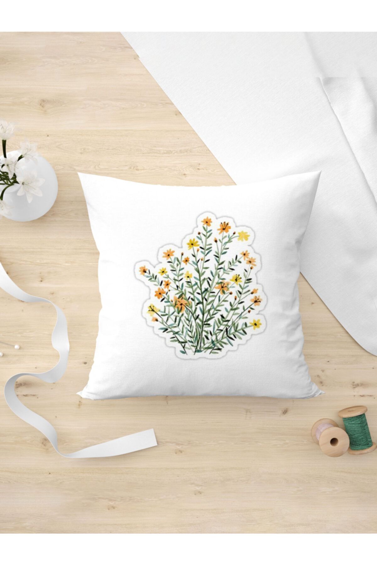 Panorama Ajans Minimalist Arkadaşa Özel Hediyelik Sarı Turuncu Çiçekli Oda Dekoru Yastık Kılıfı