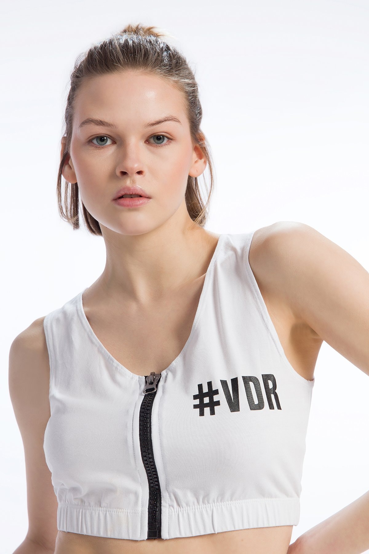 VDR Beyaz Atlet 9497
