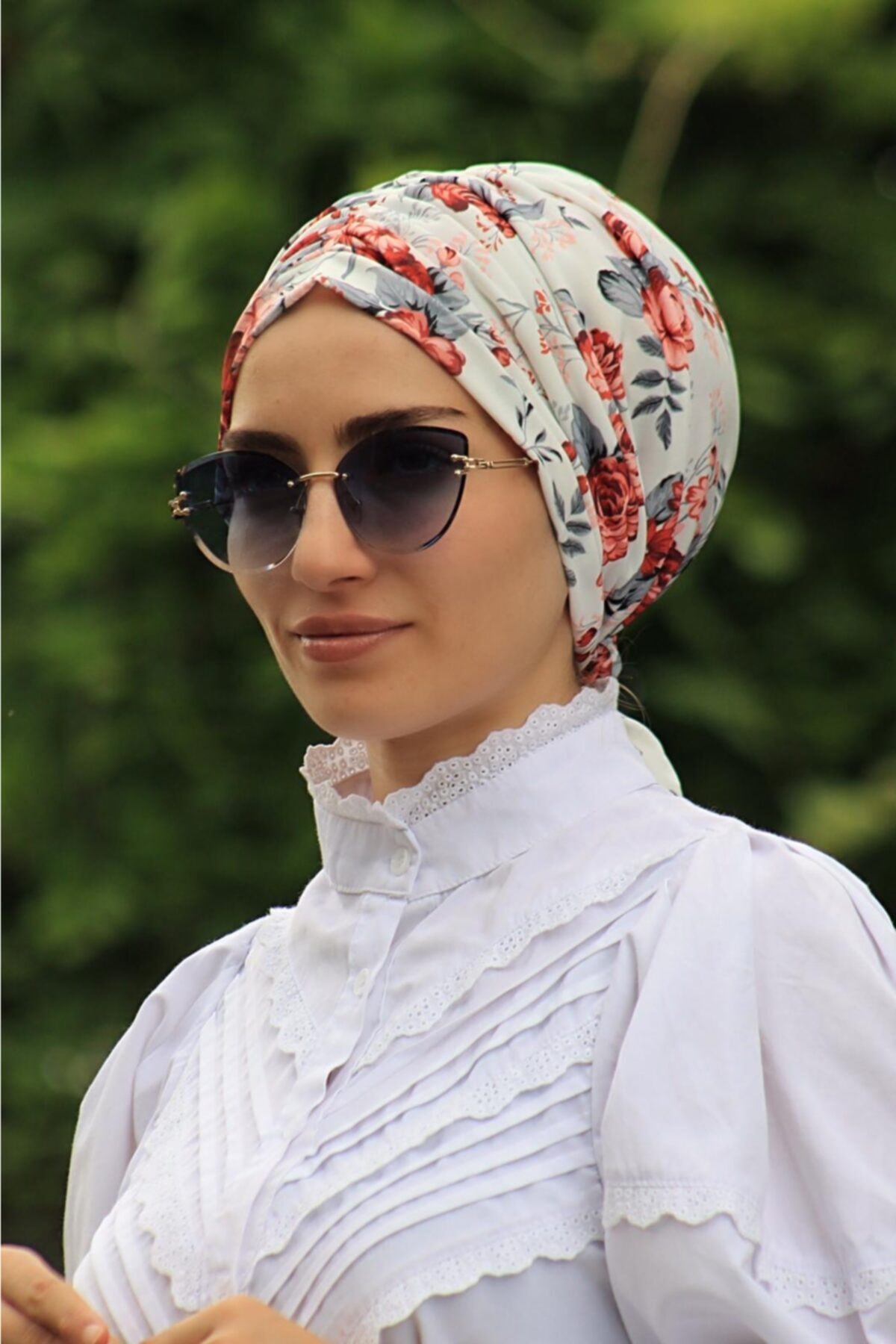 Amisos Bone Şal Hazır Tesettür Giyim Gül Desenli Tokalı Bone - Özel Tasarım- Yeni Model Tesettür Giyim