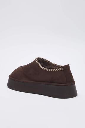 Koyu Kahverengi Nakış Detaylı İçi Kürklü Kalın Taban Kadın Bilekte Terlik Bot TAKAW26BO00003 Image 3