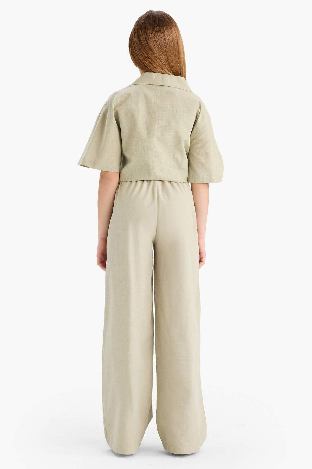 کمر دختر کمر پاهای پهن پانس