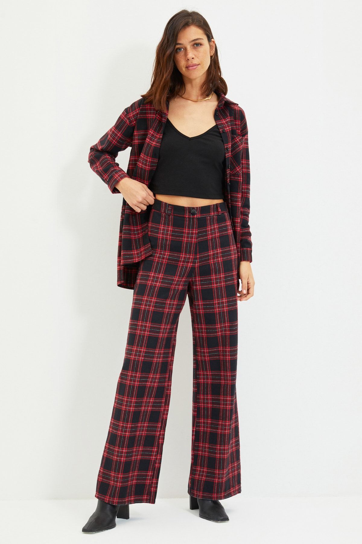 TRENDYOLMİLLA Kırmızı Ekose Pantolon TWOAW22PL0326