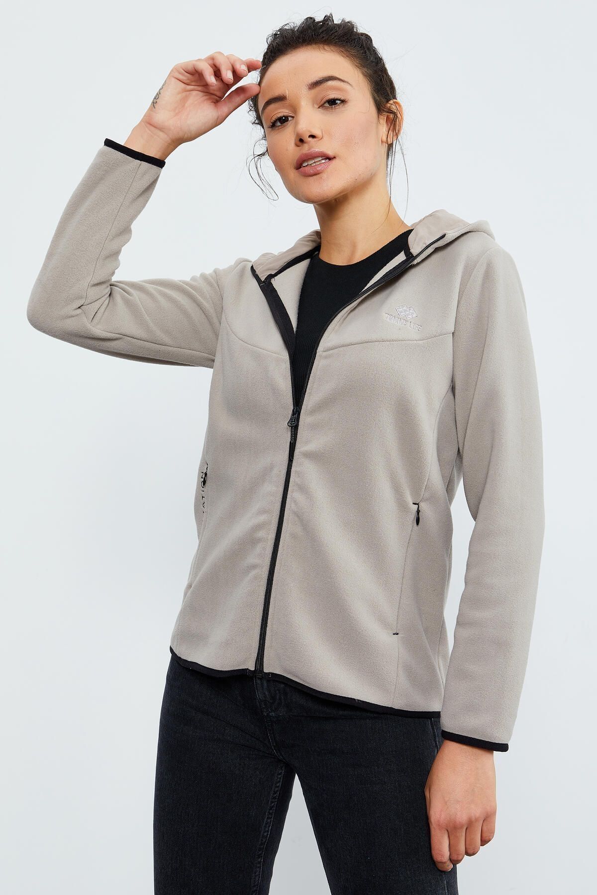 Tommy Life Koyu Bej Kadın Kapüşonlu Fermuarlı Yazı Nakışlı Rahat Form Polar Sweatshirt - 97172
