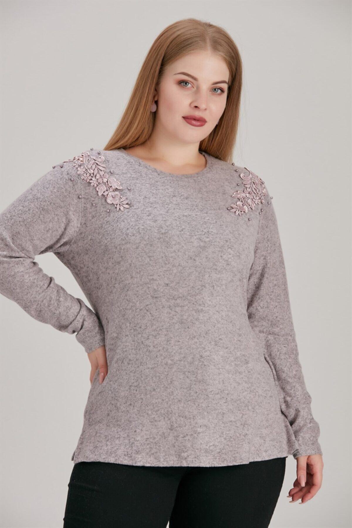 MİHRAMOR Kadın Büyük Beden Dantel Detaylı Bluz Pudra