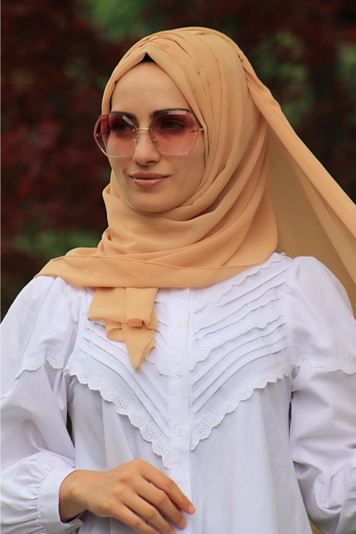 Amisos Bone Şal Hazır Tesettür Giyim Drapeli Üç Bandlı Şal Gold Rengi - Özel Tasarım- Yeni Model Tesettür Giyim