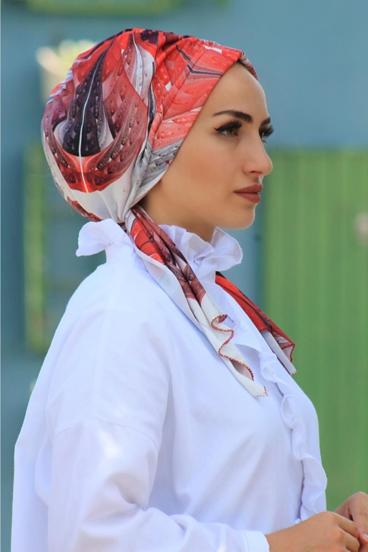 Amisos Bone Şal Hazır Tesettür Giyim Desenli Tasarım Bone Kırmızı Çiçek Fraktal Baskı - Özel Tasarım- Yeni Model Tesettür Giyim