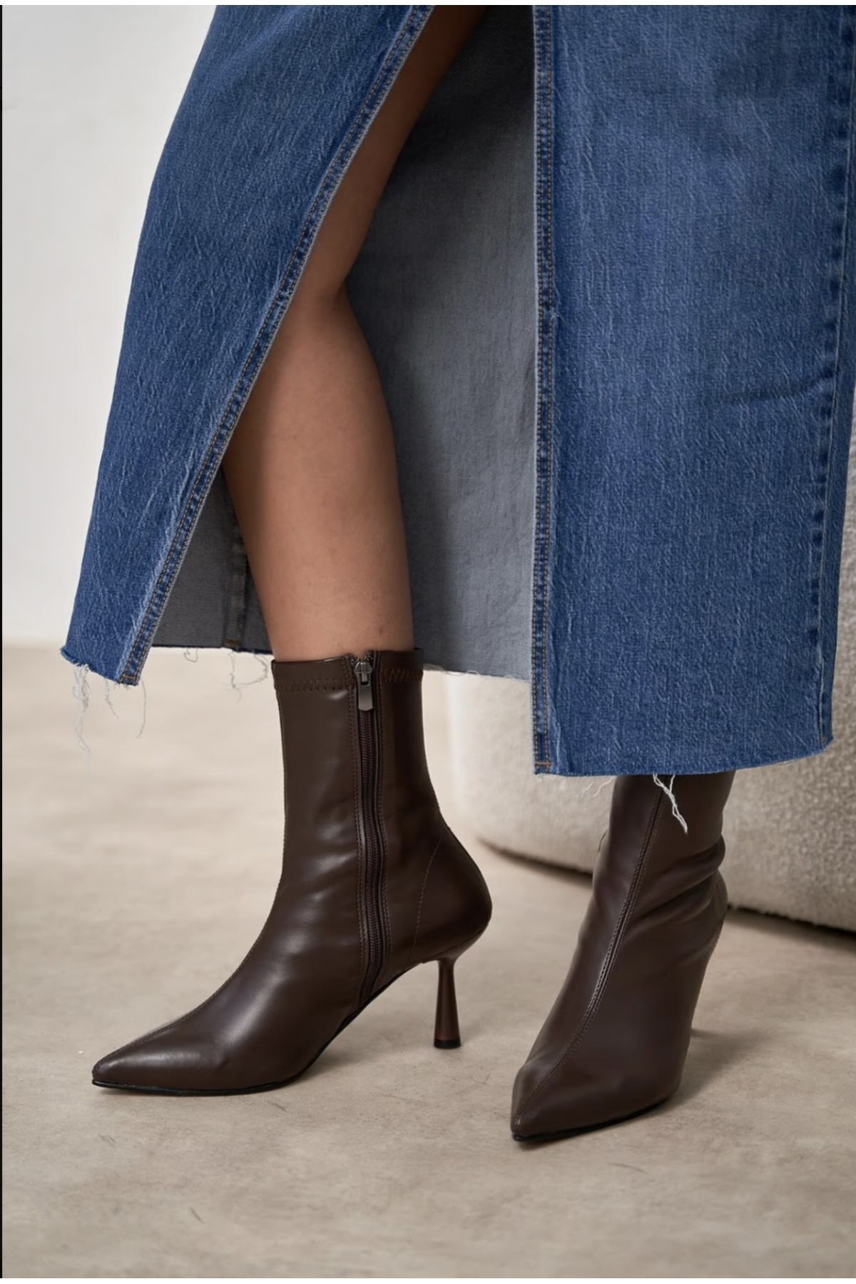 چکمه های کش دار زنانه پاشنه نازک براون ملیسا