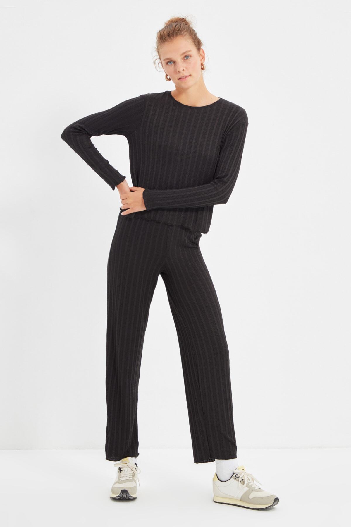 TRENDYOLMİLLA Siyah Fitilli Örme Alt-Üst Takım THMAW22PT0385