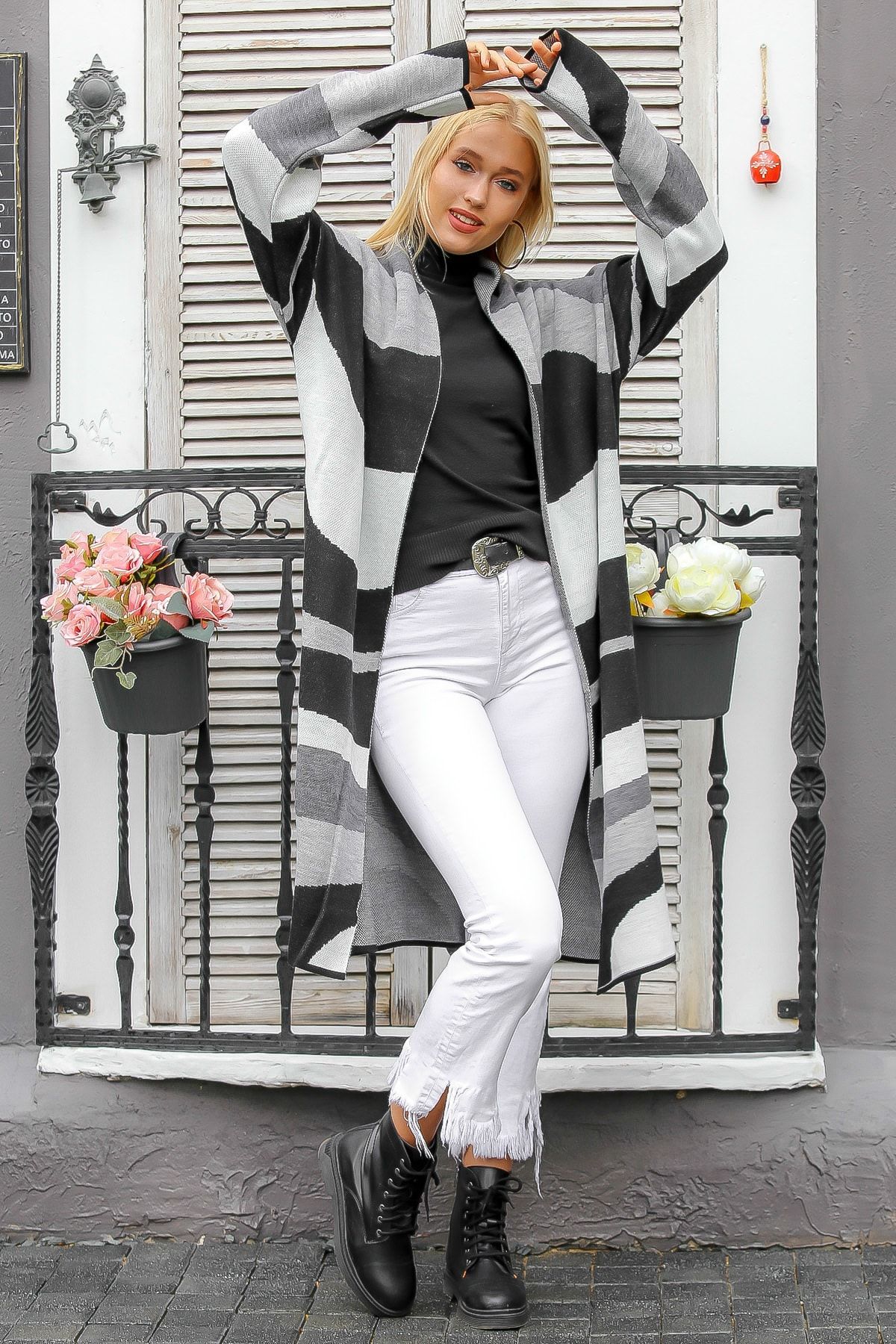 Chiccy Kadın Siyah Blok Renkler Uzun Triko Hırka M10010900HR99553