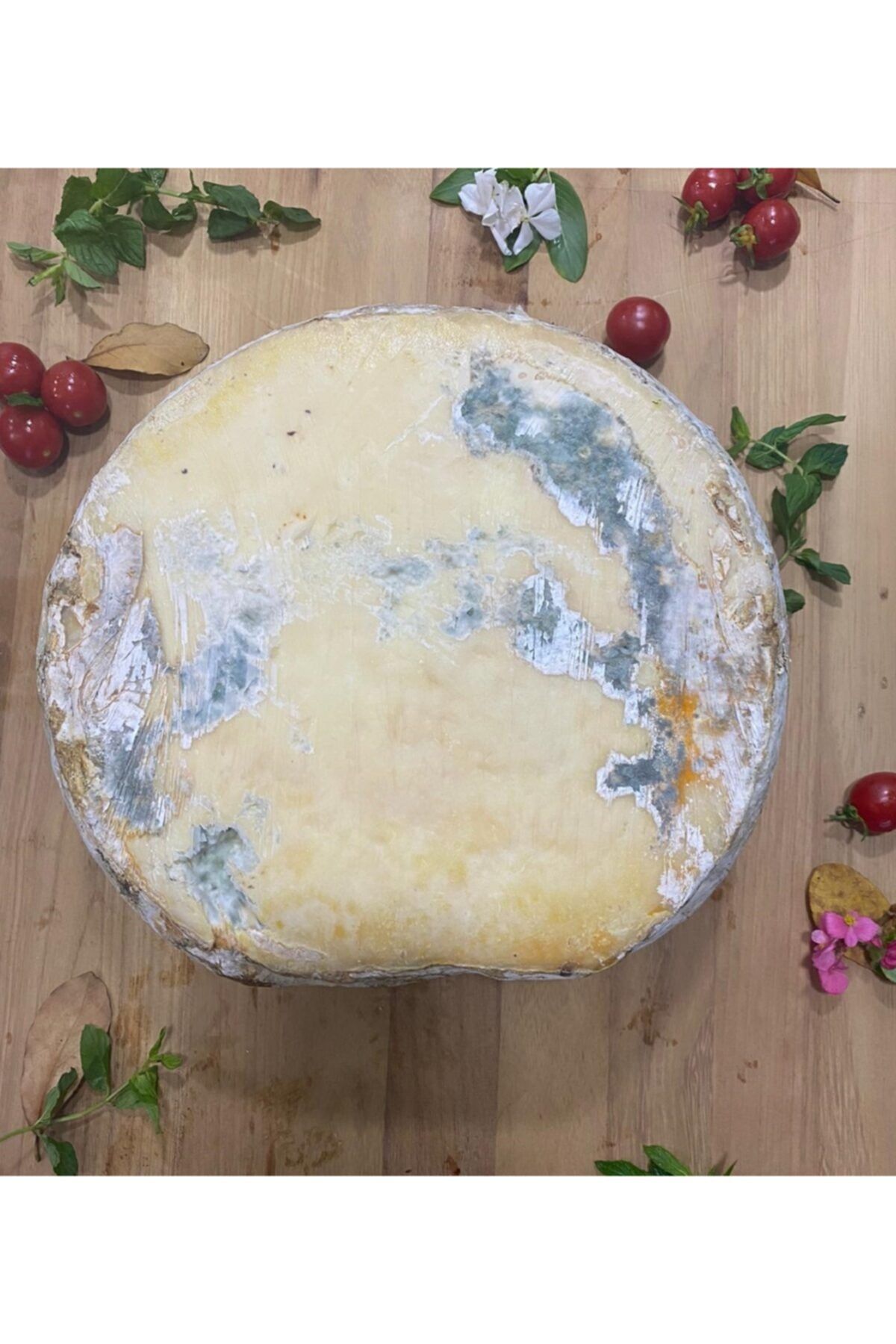 VKS VAN KAHVALTI Van Kahvaltı Salonu Kars Kaşarı 1kg
