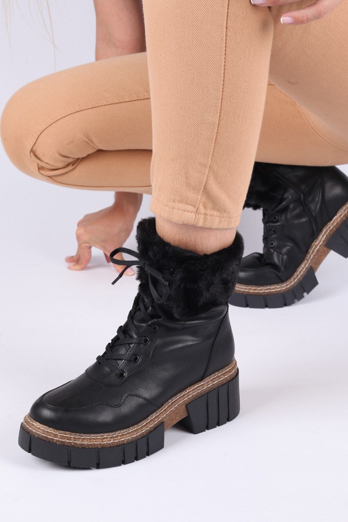 Tinka Bell Shoes 3280 Kadın Bot Siyah Cilt