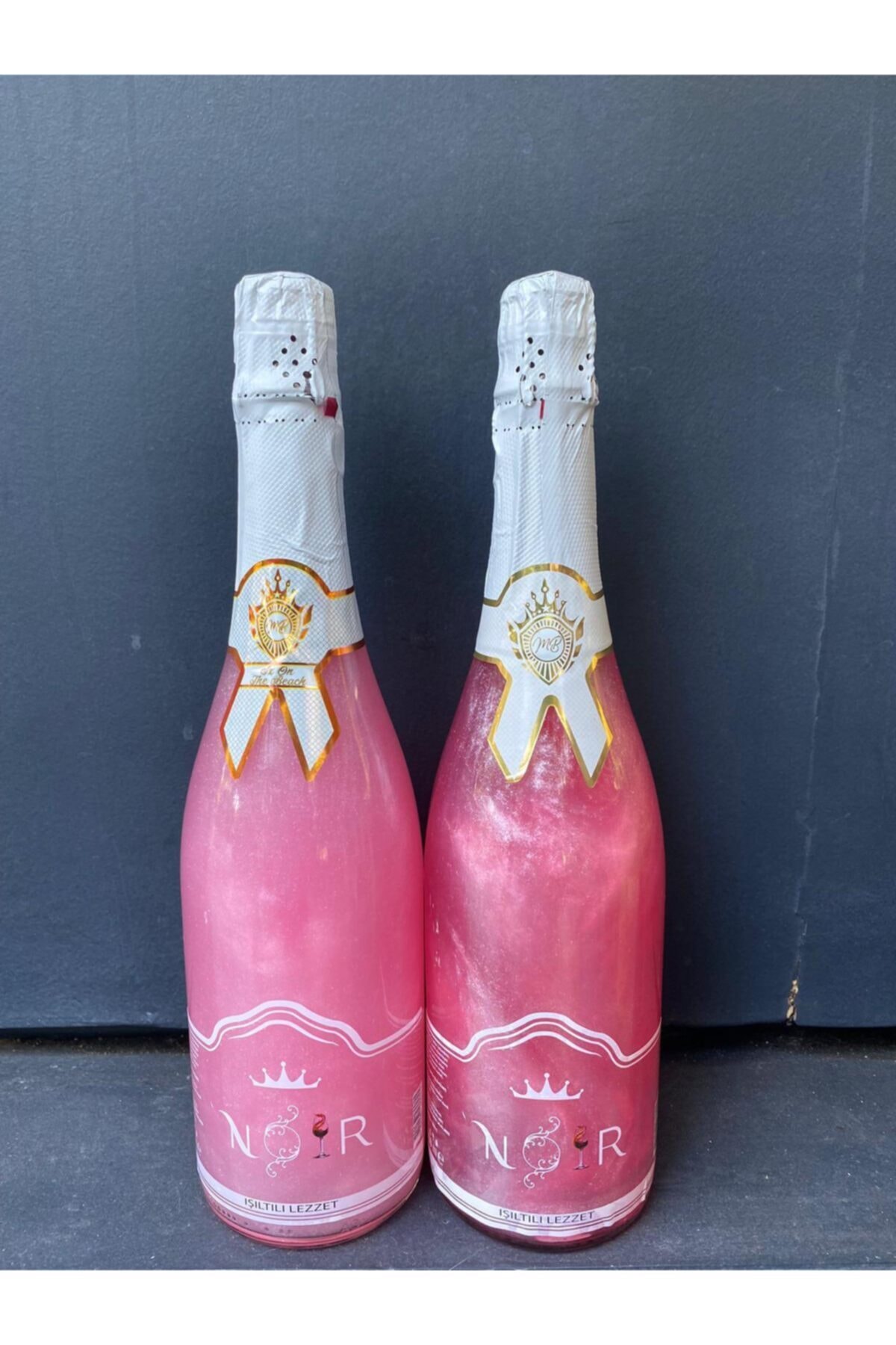 Noir Çilek Aromalı Ve On The Beach Aromalı Gazlı İçecek 2 Adet