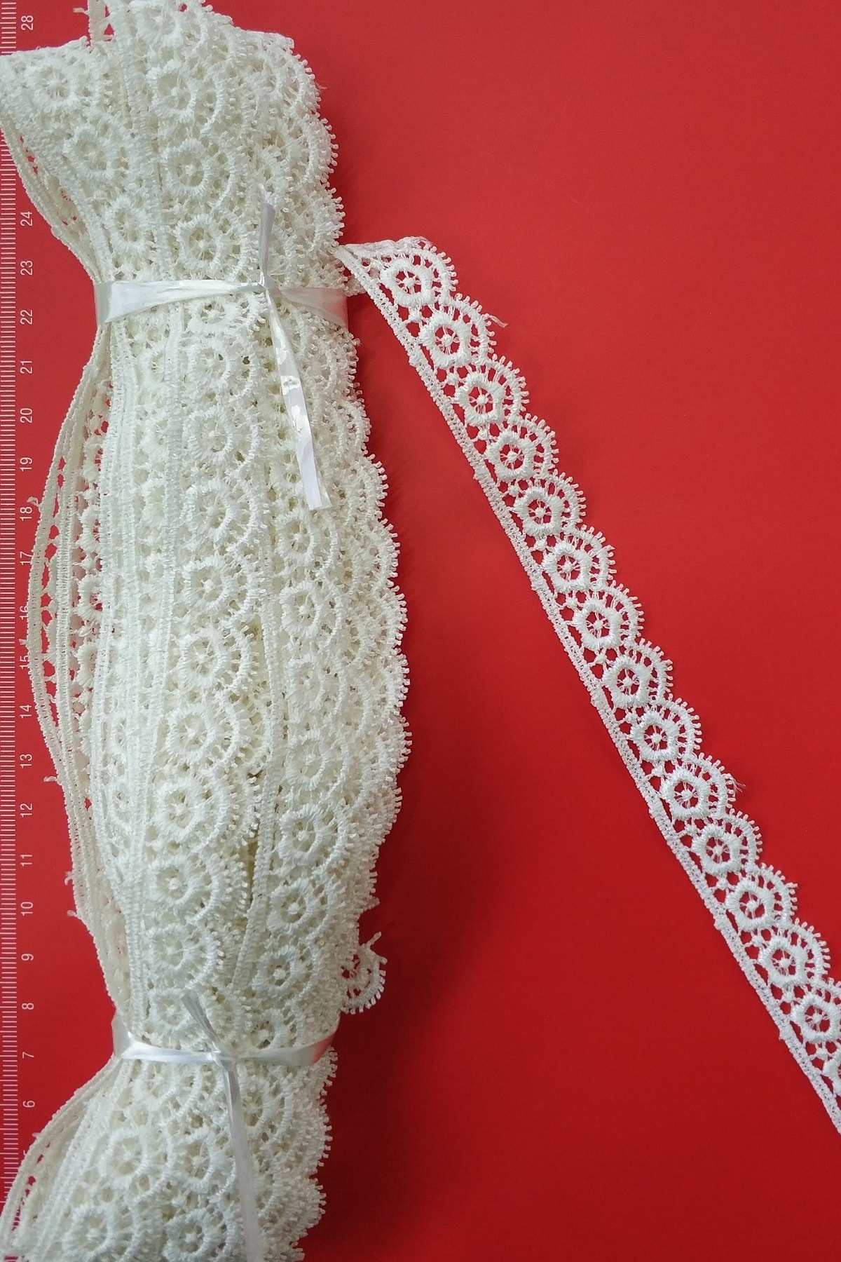 DUAYEN Güpür Dantel Beyaz 13 Metre Çıtır Desen