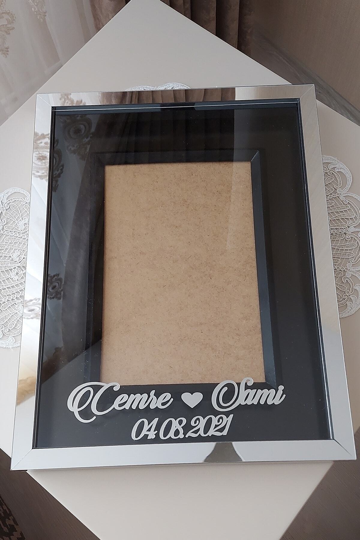 Tasarımname Architecture & Design 30x40 Cm Gümüş Pleksi Anı Çerçevesi! Siyah Zemin! 4,5 Cm!