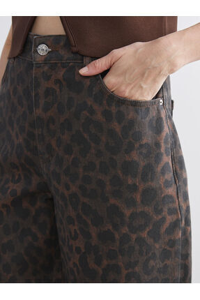 Artı Yeni Sezon Baggy Fit Leopar Desenli Kadın Jean Pantolon Image 2