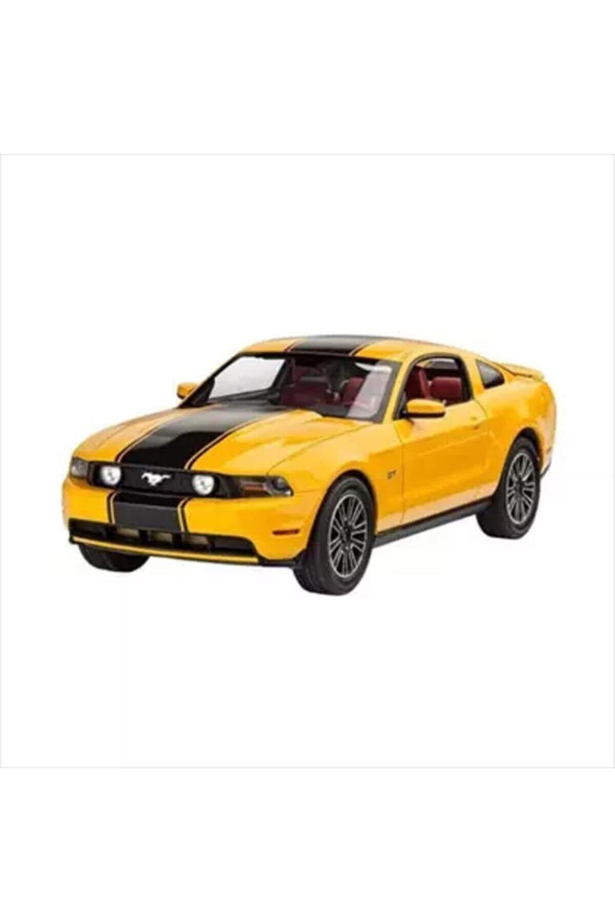 REVELL 1:25 Ford Mustang Model Seti 67046
