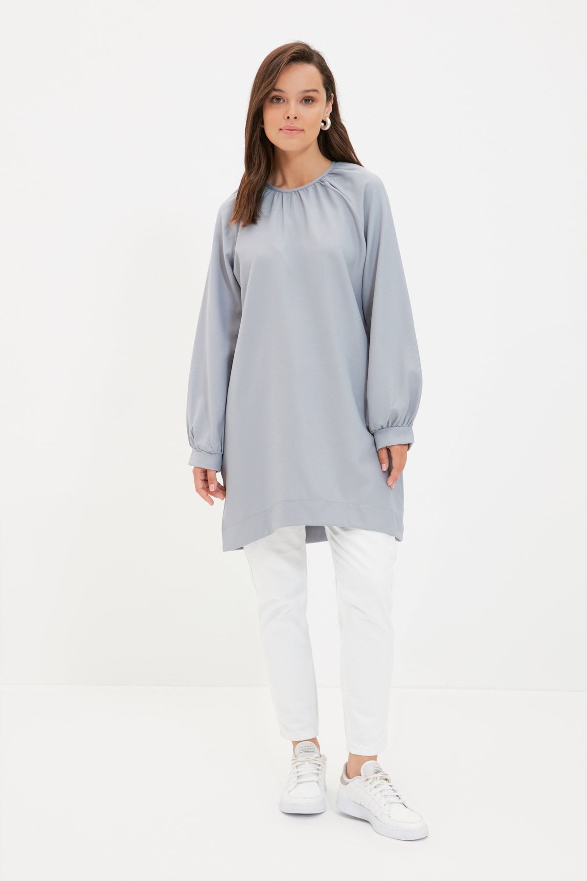 Trendyol Modest Gri Bisiklet Yaka Tunik TCTAW22UK0070
