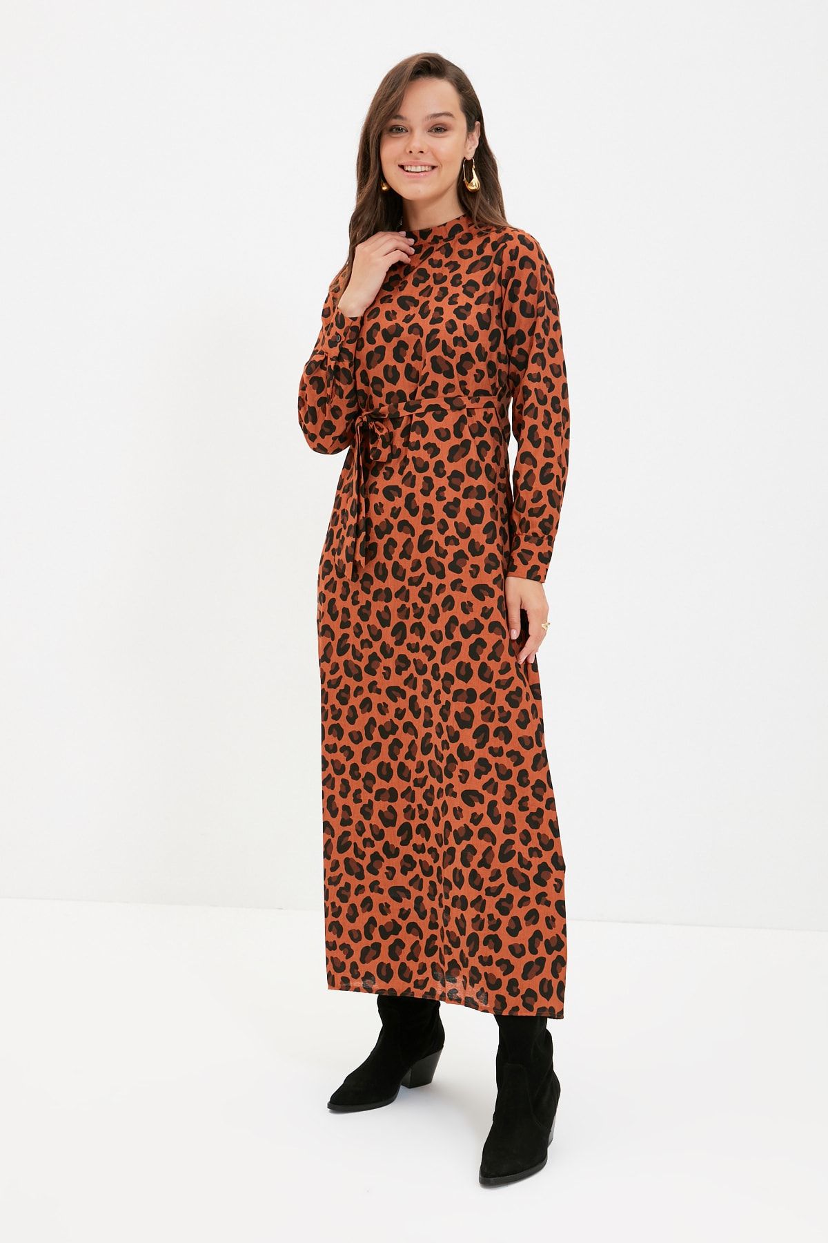 Trendyol Modest Kiremit Dik Yaka Kuşaklı Elbise TCTAW22EB0102