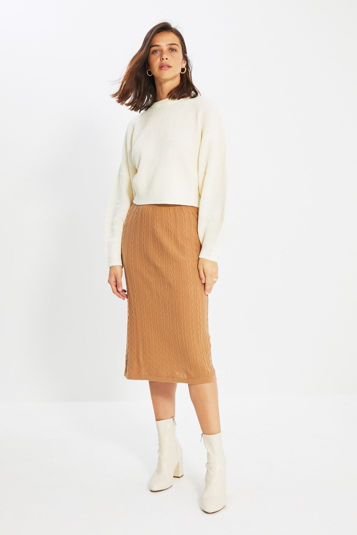 TRENDYOLMİLLA Camel Örgü Detaylı Triko Etek TWOAW22ET0296