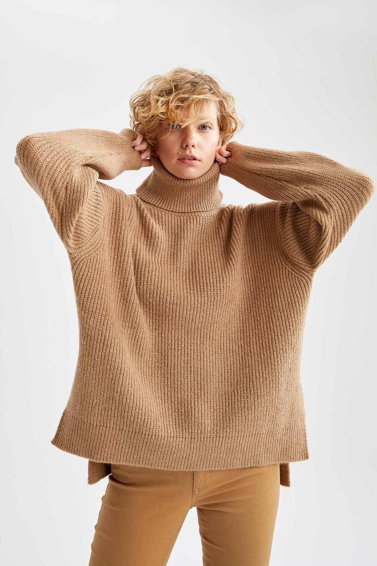 DeFacto Basic Balıkçı Yaka Oversize Fit Triko Tunik