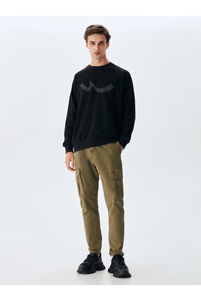 Uzun Kollu Sıfır Yaka Sıgnlı Siyah Sweatshırt Image 0