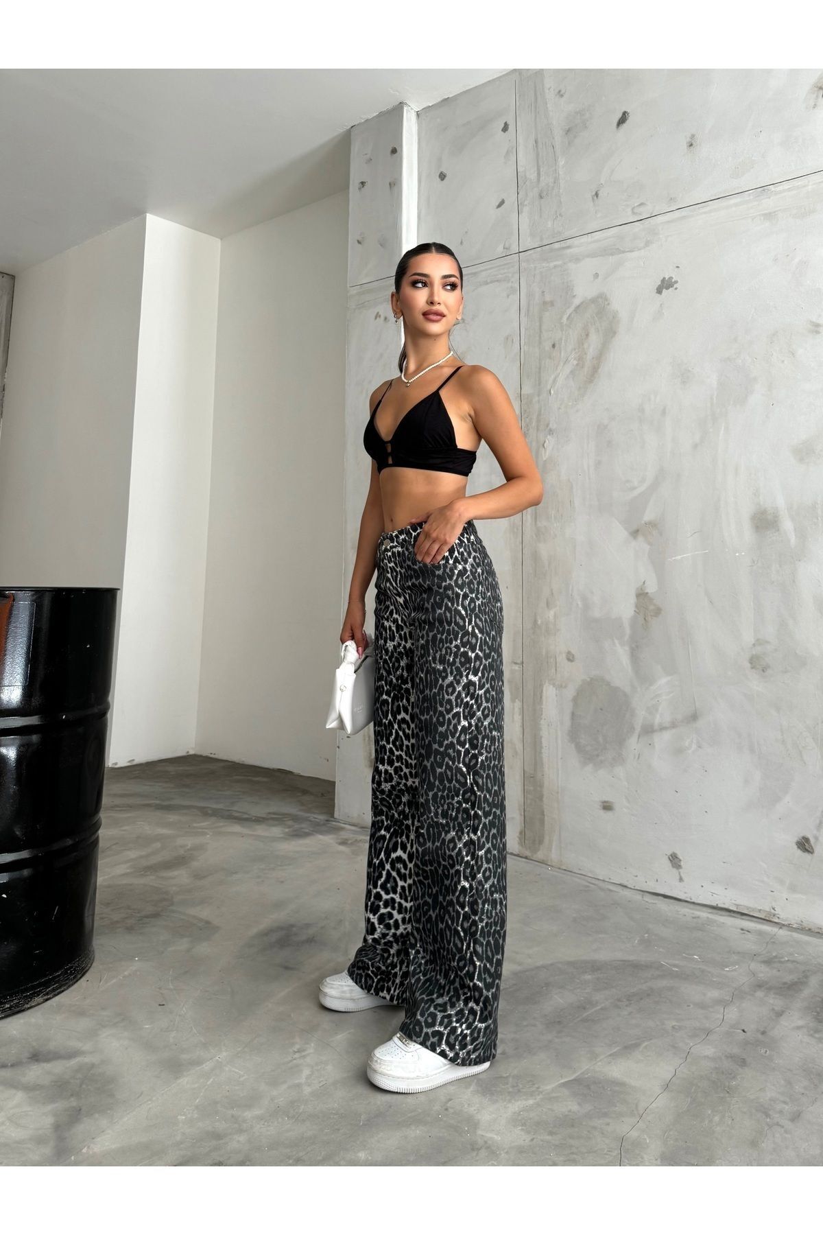 شلوار لاکرا پالازو گشاد کمر بلند زنانه طرح پلنگی