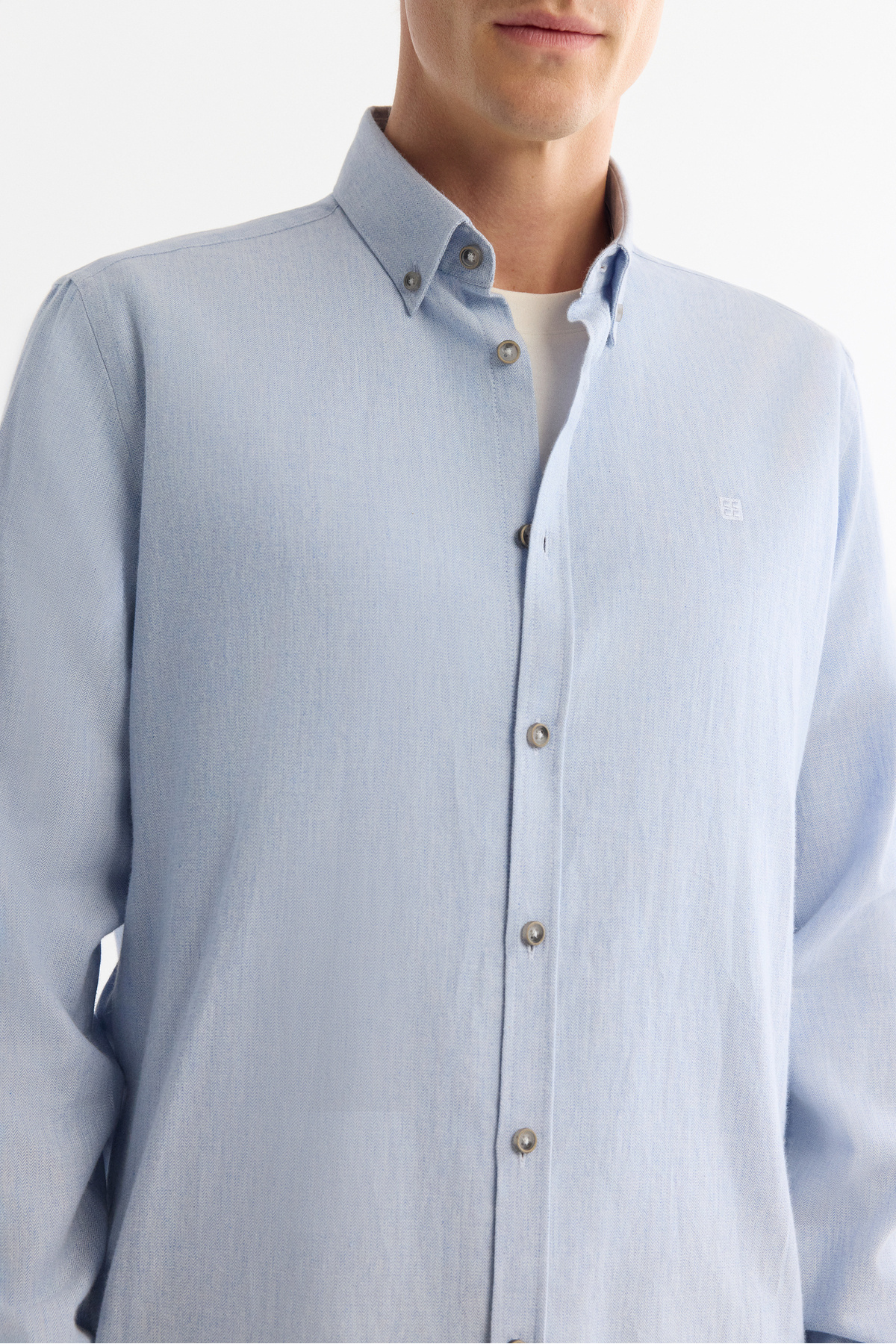 پیراهن مردانه یقه دکمه دار 100% نخی مردانه B002033