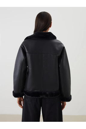 Classic Loose/Bol Kesin Siyah Kürk Yaka Peluş Astar Deri Görünümlü Kadın Mont Image 2