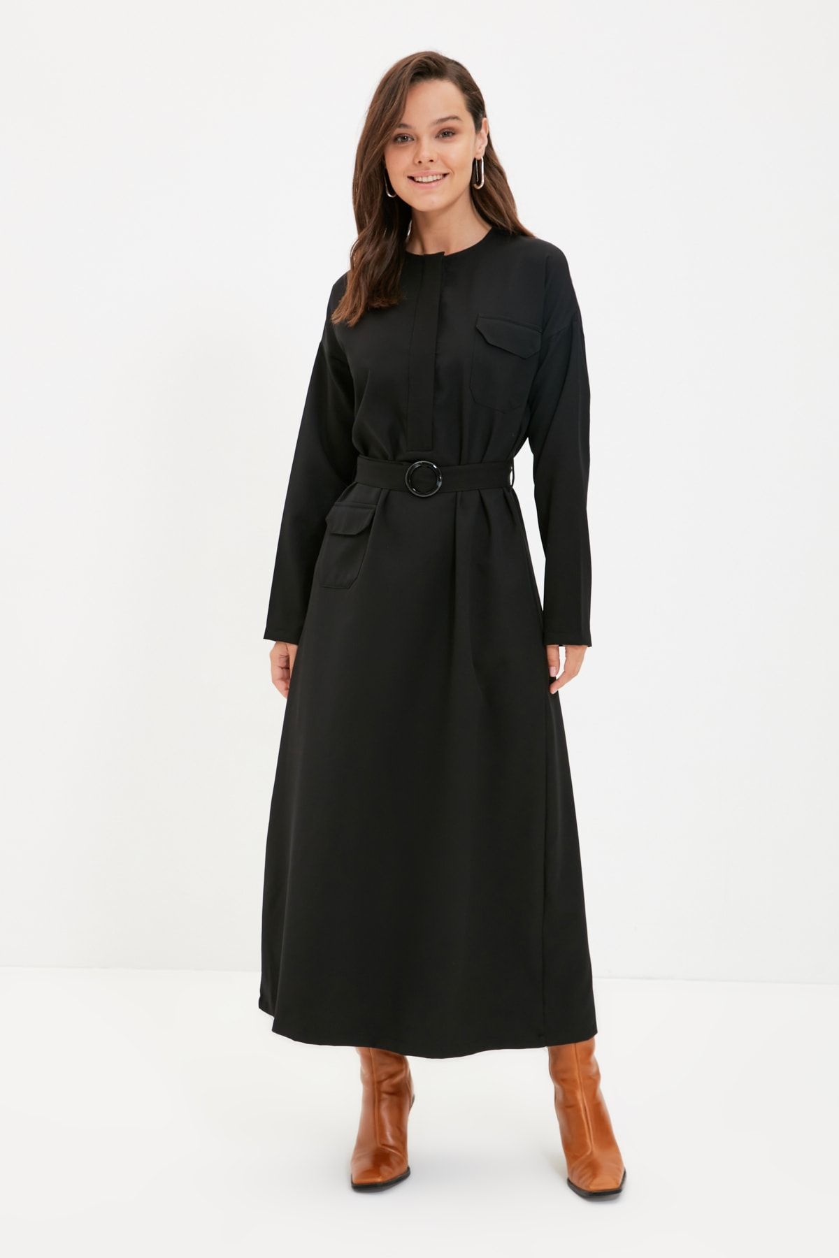 Trendyol Modest Siyah Bisiklet Yaka Kemerli Elbise TCTAW22EB0118