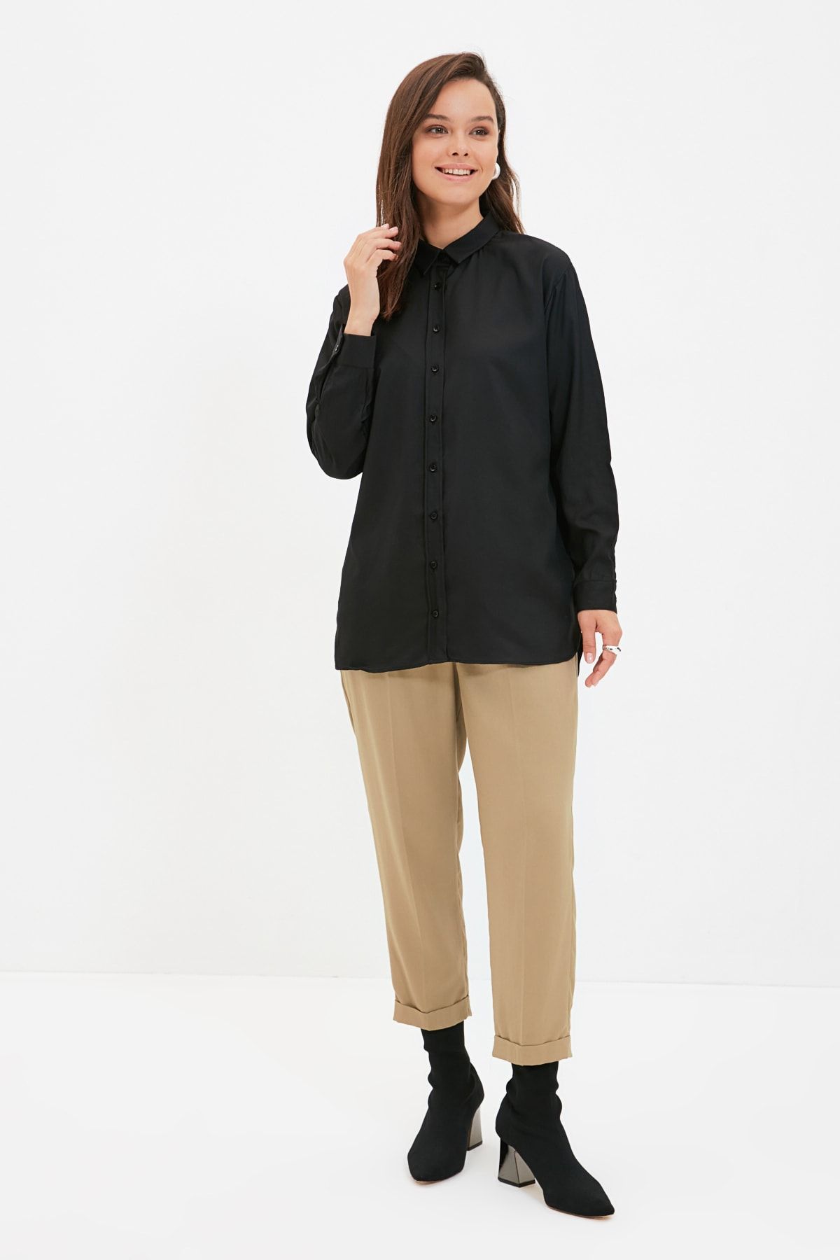 Trendyol Modest Siyah Gömlek Yaka Tunik TCTAW22UK0114