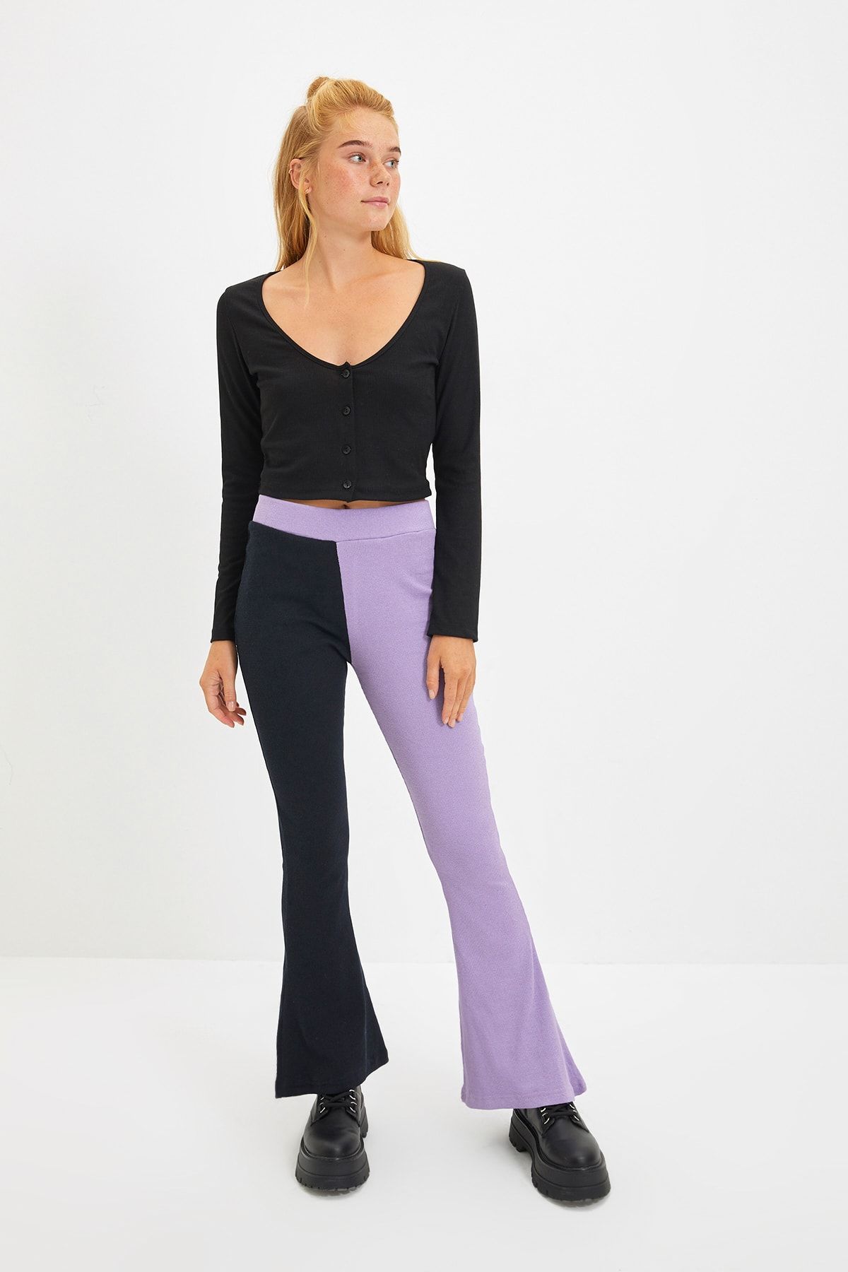 TRENDYOLMİLLA Lila Flare Fitilli Renk Bloklu Örme Pantolon TWOAW22PL0352