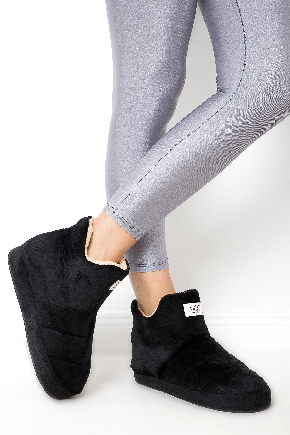 UCC Kadın Siyah Günlük Ev Botu