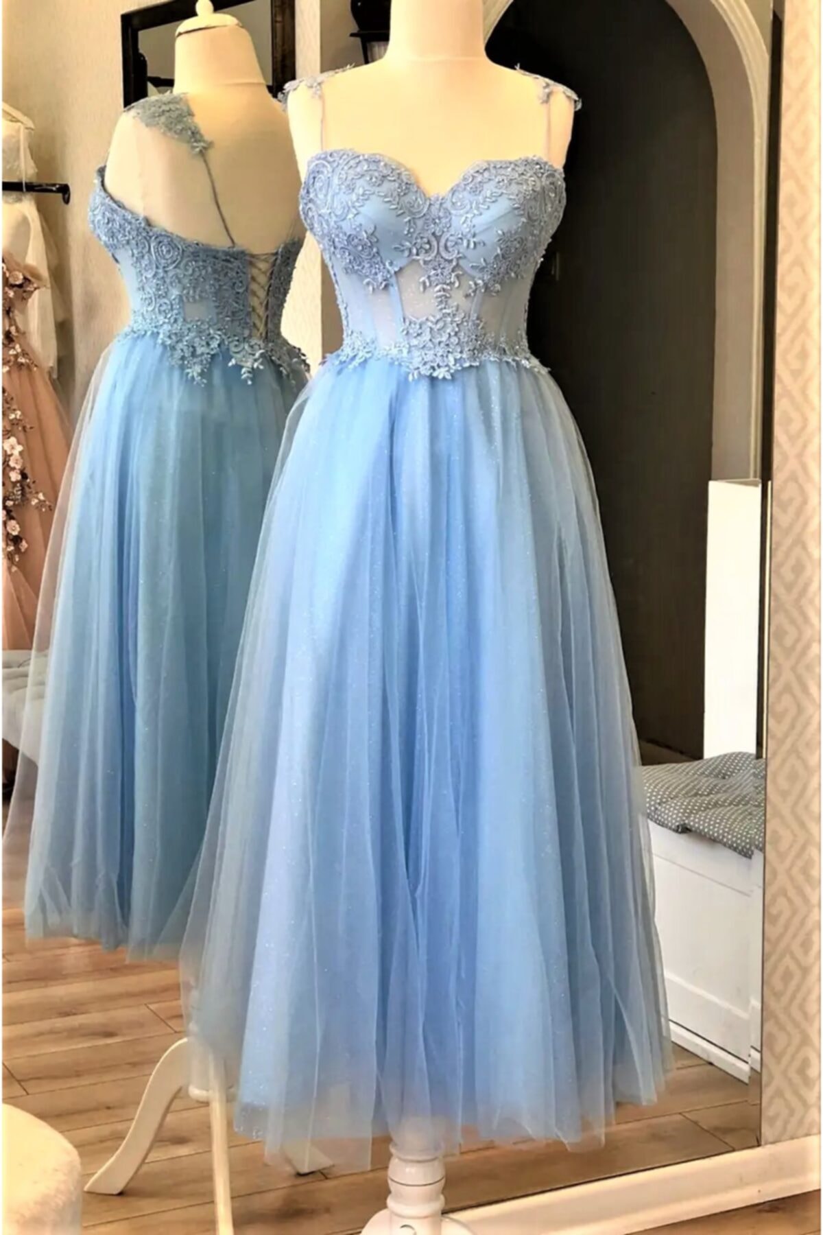 Lenta Moda Işlemeli Dantel Kaplamalı Abiye Elbise