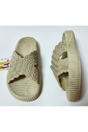 HASIR GÖRÜNÜMLÜ KALIN TABAN FULL KAYDIRMAZ PLASTİK KADIN ISLAK ZEMİN EV VE SOKAK TERLİĞİ Image 5