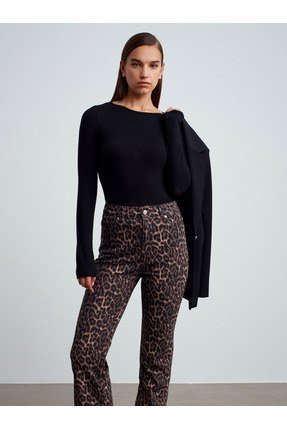 32325 Yün Karışımlı Kayık Yaka Top-Siyah Image 0