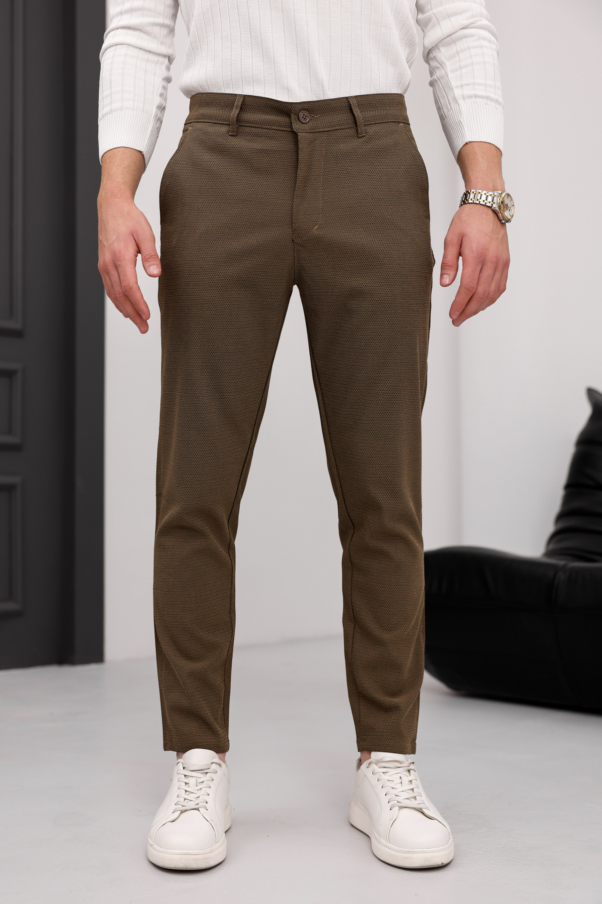 شلوار کتانی لایکرا قهوه ای باریک مردانه