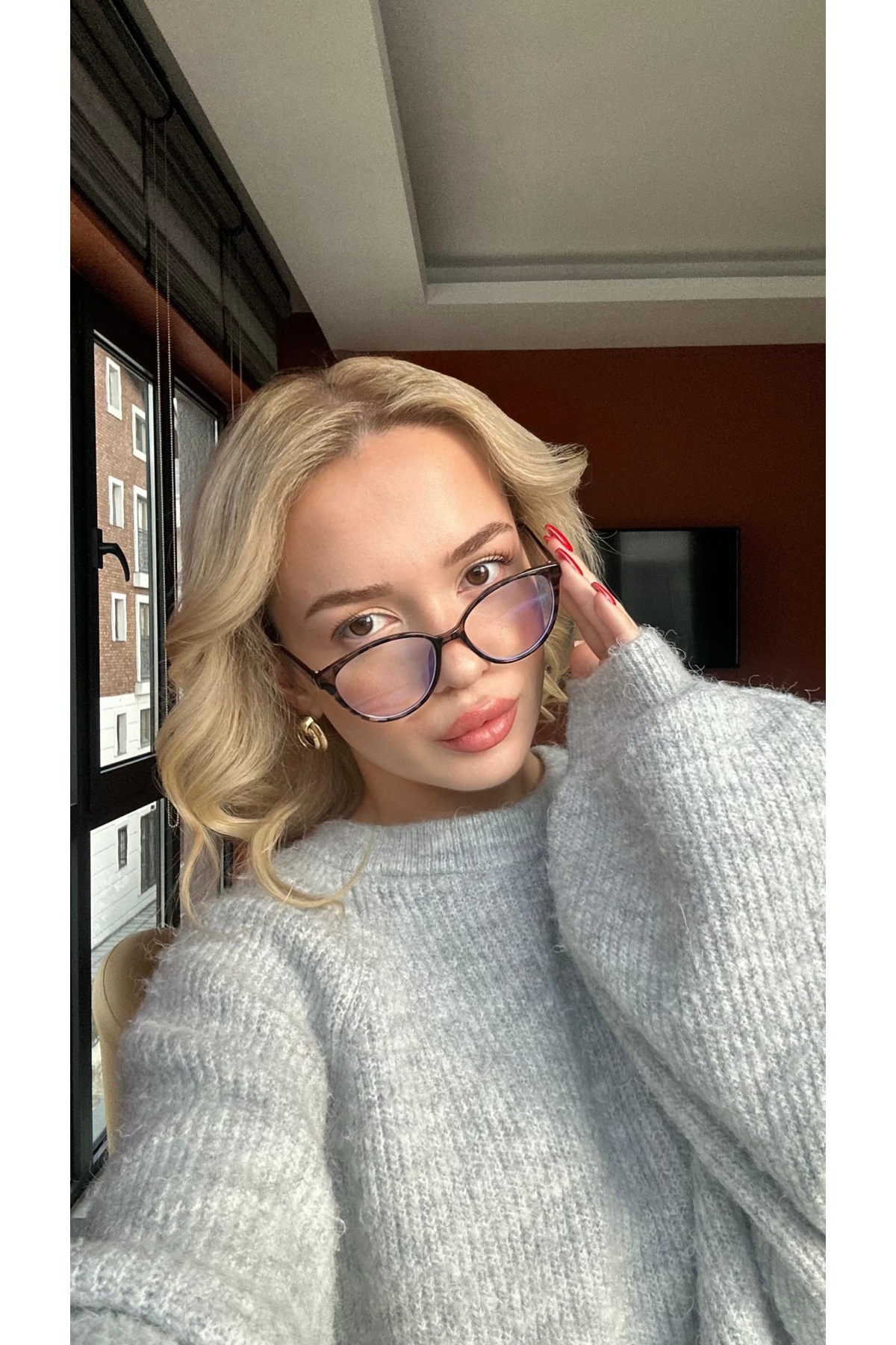 عینک گرد محافظ نور آبی پلنگی با قاب نازک با طراحی مینیمالیستی